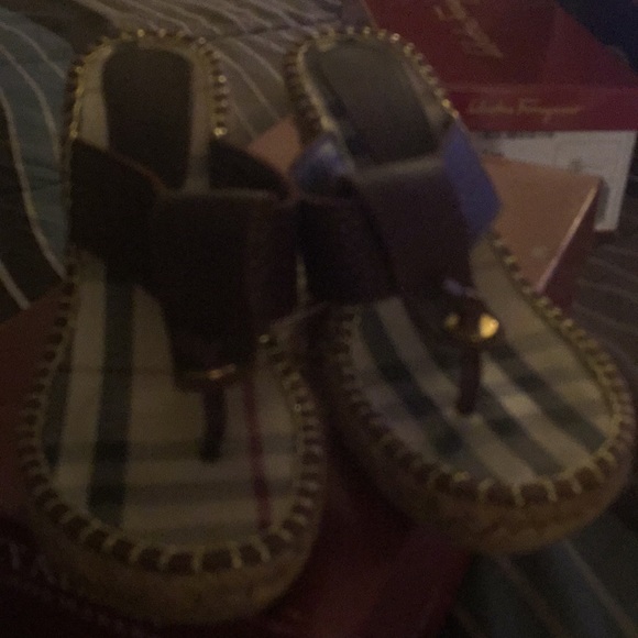 Shoes - Picture 1 of 4